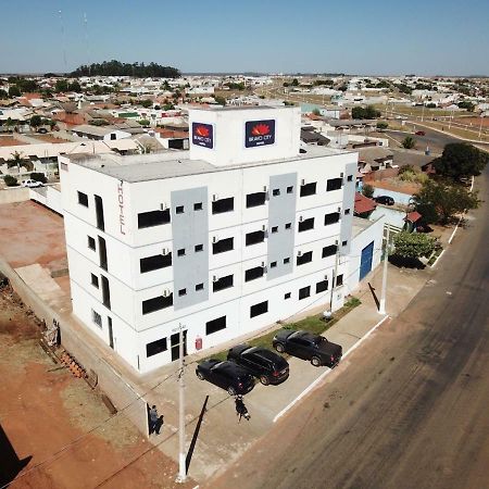 Bravo City Hotel Campo Verde Екстериор снимка